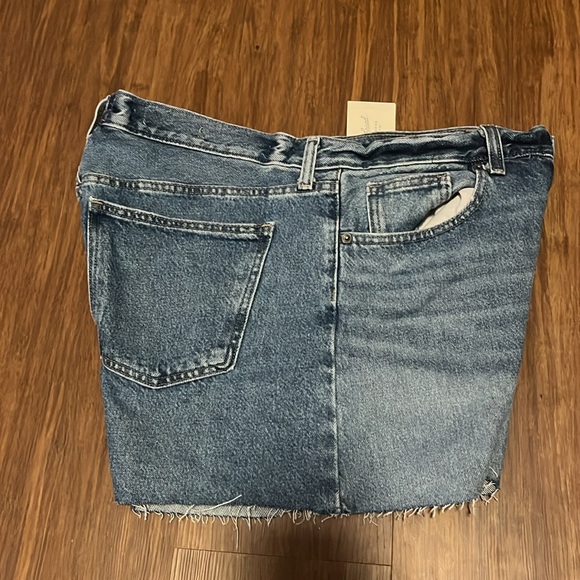 Brand new no stains or tarnish - Picture 3 of 5